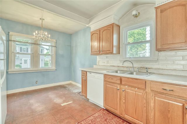 166 Pleasant Avenue, Irondequoit, NY 14622
