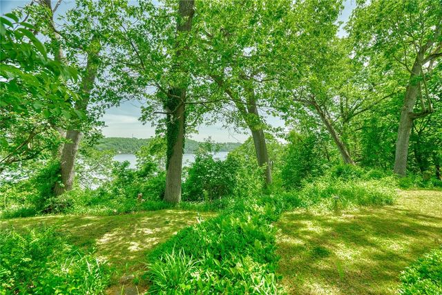 166 Pleasant Avenue, Irondequoit, NY 14622