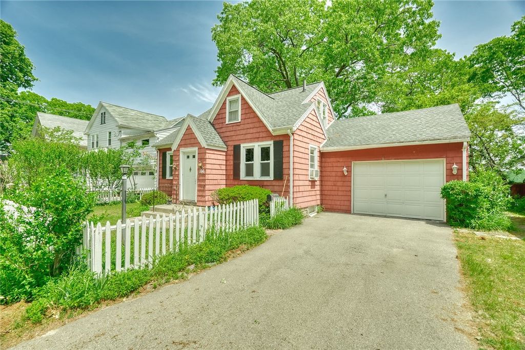 166 Pleasant Avenue, Irondequoit, NY 14622