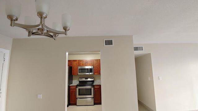 3700 NW 21st Street 305, Lauderdale Lakes, FL 33311