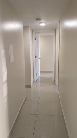 3700 NW 21st Street 305, Lauderdale Lakes, FL 33311