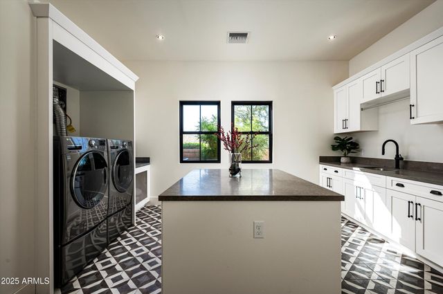 8900 E SANDS Drive, Scottsdale, AZ 85255