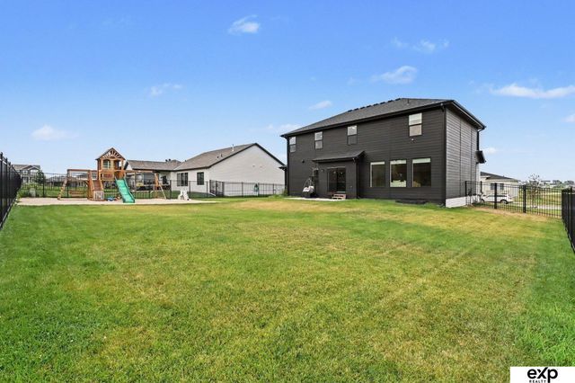 11004 N 169 Street, Bennington, NE 68007