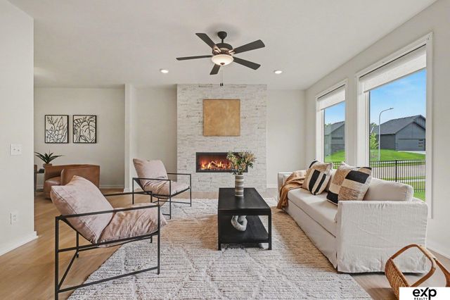 11004 N 169 Street, Bennington, NE 68007