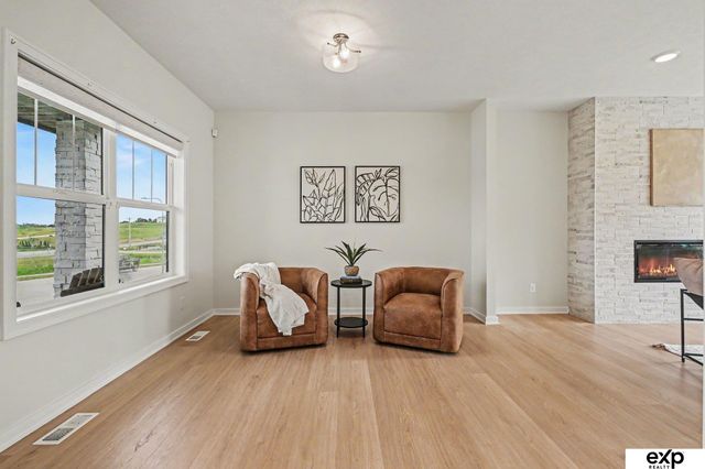 11004 N 169 Street, Bennington, NE 68007