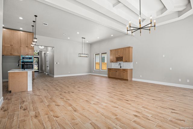 1164 Winding Creek Trl, Spring Branch, TX 78070