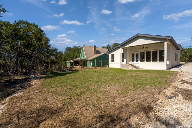 1164 Winding Creek Trl, Spring Branch, TX 78070