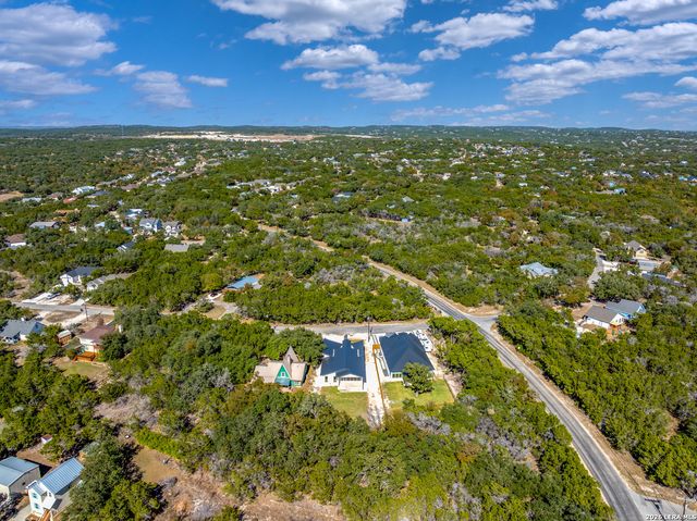 1164 Winding Creek Trl, Spring Branch, TX 78070