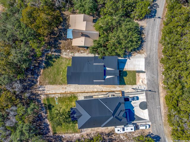 1164 Winding Creek Trl, Spring Branch, TX 78070