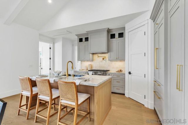 1056 Isabella Avenue, Coronado, CA 92118