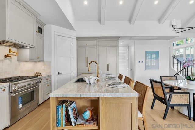 1056 Isabella Avenue, Coronado, CA 92118