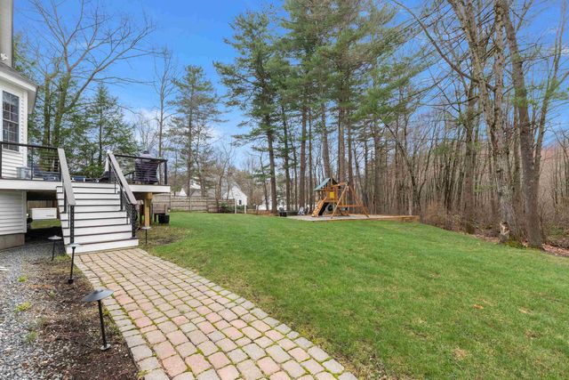 26 Greenfield Drive, Plaistow, NH 03865
