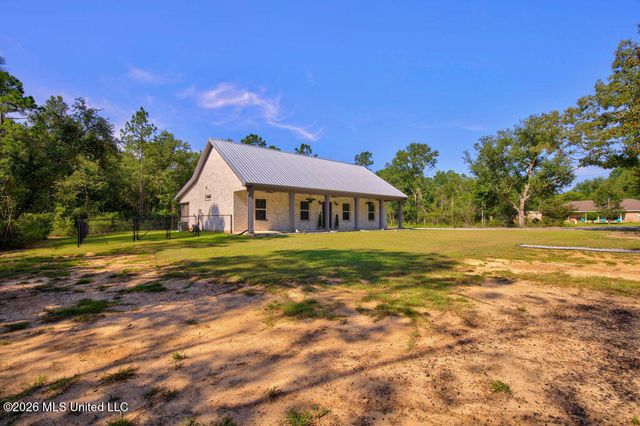 5075 D W North Road, Kiln, MS 39556