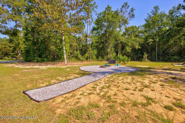 5075 D W North Road, Kiln, MS 39556