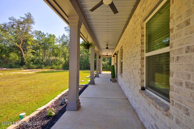 5075 D W North Road, Kiln, MS 39556