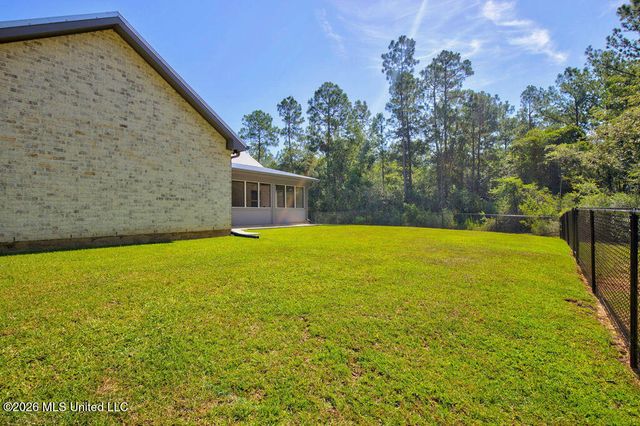 5075 D W North Road, Kiln, MS 39556