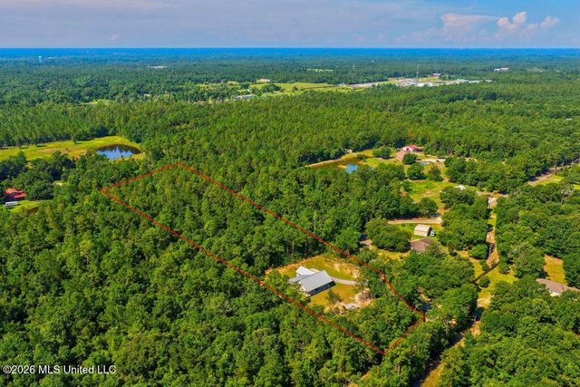 5075 D W North Road, Kiln, MS 39556