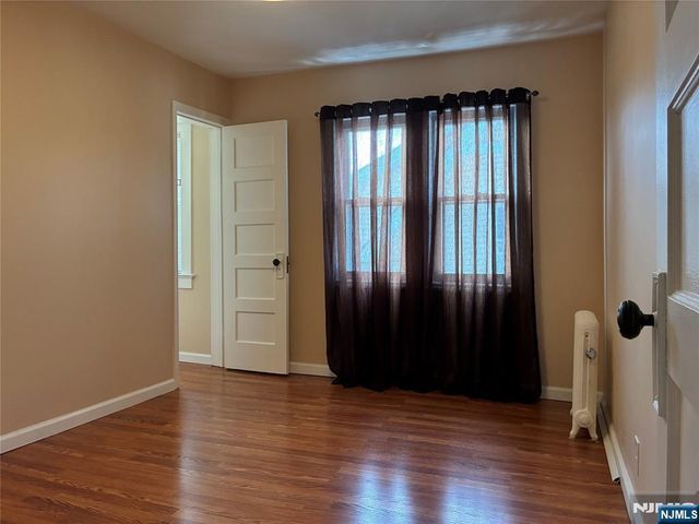 86 Van Houten, Belleville, NJ 07109