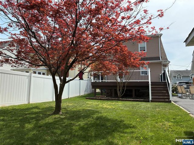 86 Van Houten, Belleville, NJ 07109