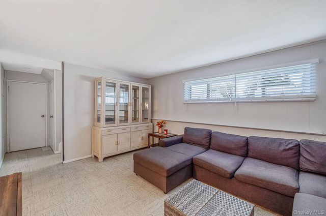 92 Rhode Island Avenue, Bay Shore, NY 11706