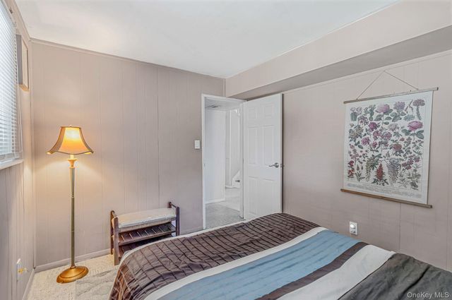 92 Rhode Island Avenue, Bay Shore, NY 11706