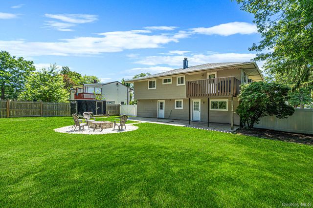 92 Rhode Island Avenue, Bay Shore, NY 11706