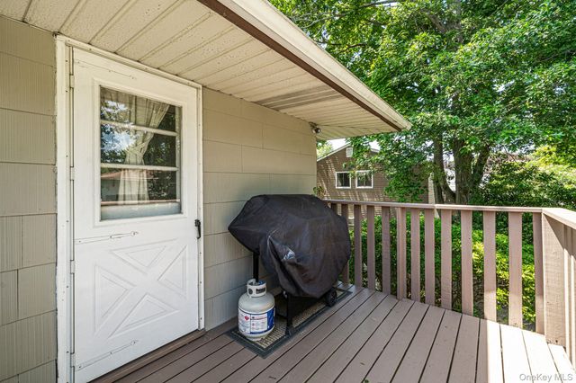 92 Rhode Island Avenue, Bay Shore, NY 11706
