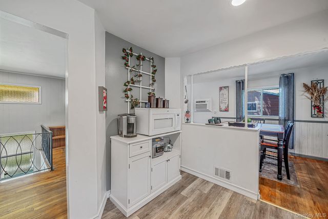 92 Rhode Island Avenue, Bay Shore, NY 11706