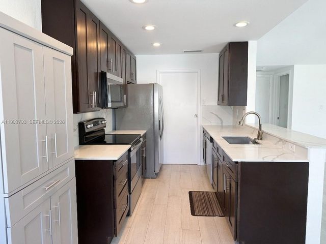 10359 SW 209th Ln, Cutler Bay, FL 33189