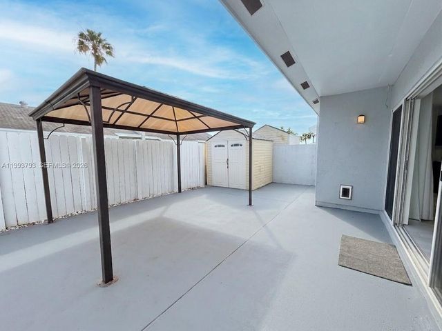 10359 SW 209th Ln, Cutler Bay, FL 33189