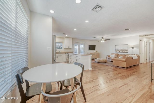 2130 W ERIE Street, Chandler, AZ 85224