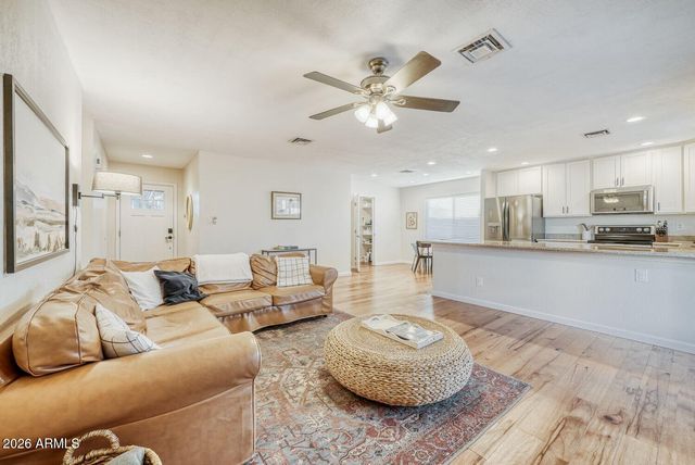 2130 W ERIE Street, Chandler, AZ 85224