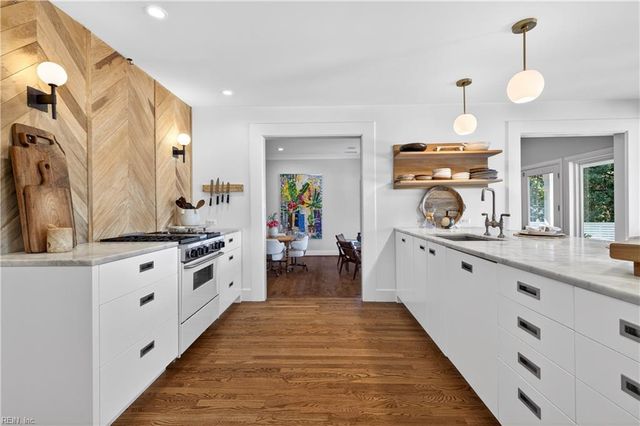 421 Goodspeed RD, Virginia Beach, VA 23451