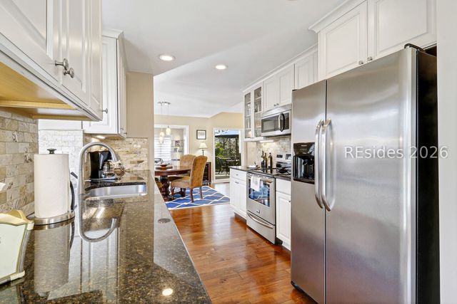 8 Brassie Ct, Hilton Head Island, SC 29928