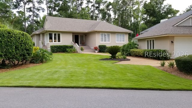 8 Brassie Ct, Hilton Head Island, SC 29928
