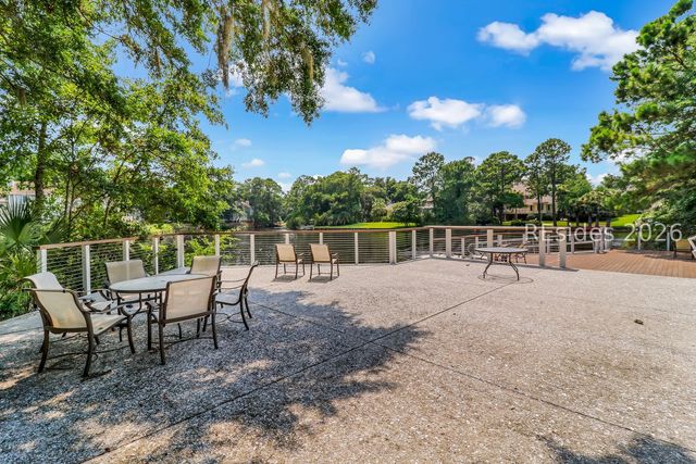 8 Brassie Ct, Hilton Head Island, SC 29928