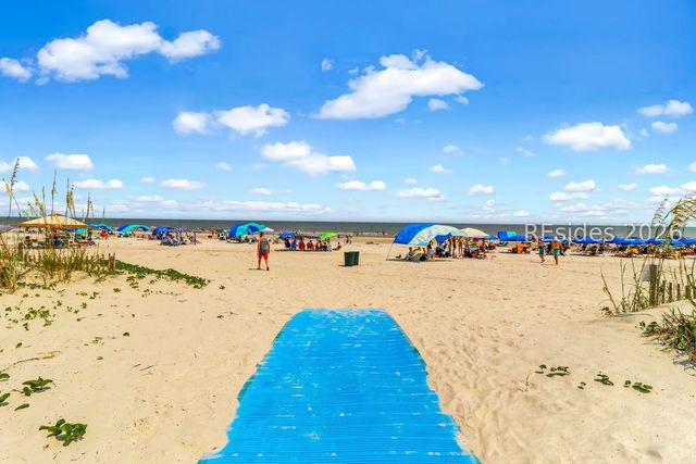 8 Brassie Ct, Hilton Head Island, SC 29928