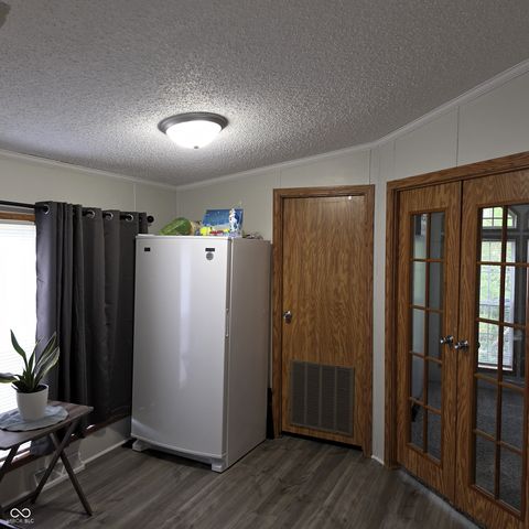 5269 W State Road 42, Brazil, IN 47834