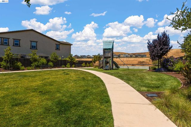 1311 Amalfi Ct, San Ramon, CA 94583