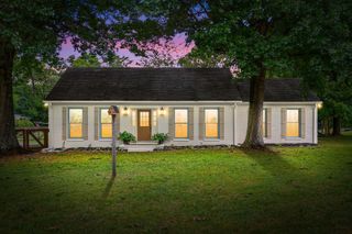 2031/2 Maple Hill Rd, Lebanon, TN 37087