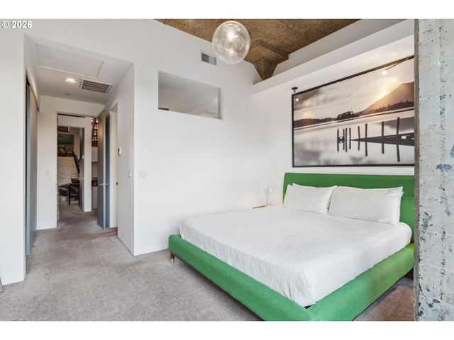 306 COLUMBIA St, Hood River, OR 97031