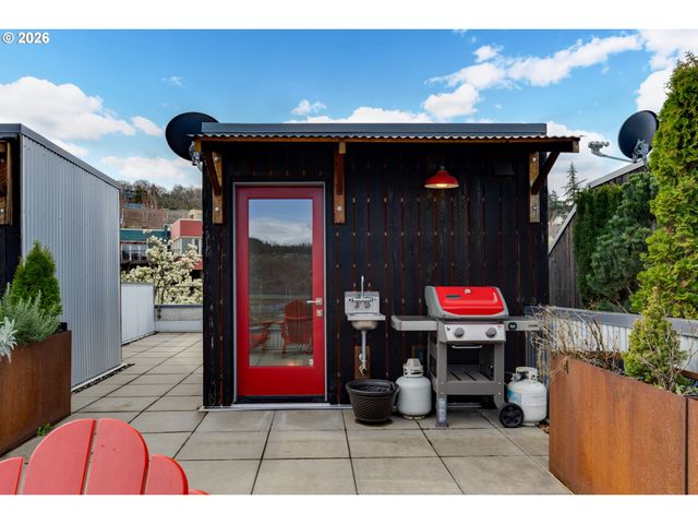 306 COLUMBIA St, Hood River, OR 97031