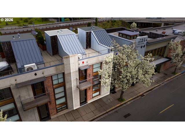 306 COLUMBIA St, Hood River, OR 97031