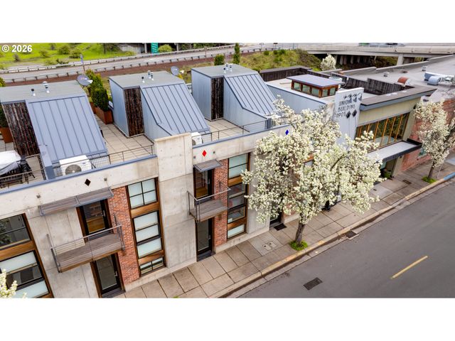 306 COLUMBIA St, Hood River, OR 97031