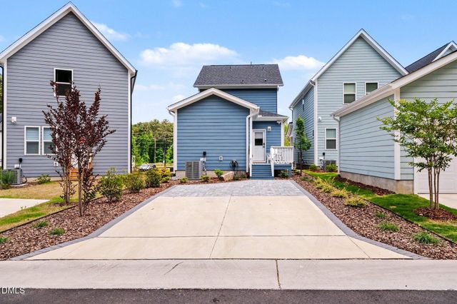 138 Weavers Grove Drive, Chapel Hill, NC 27514
