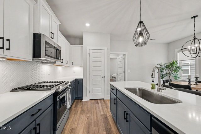 138 Weavers Grove Drive, Chapel Hill, NC 27514