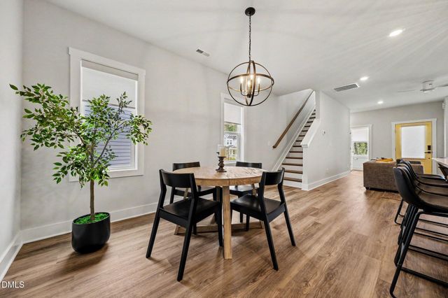 138 Weavers Grove Drive, Chapel Hill, NC 27514
