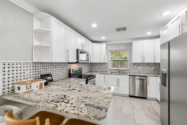 12417 N ROME AVENUE, Tampa, FL 33612