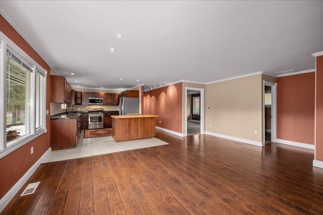 608 W Hazard Rd, Spokane, WA 99208