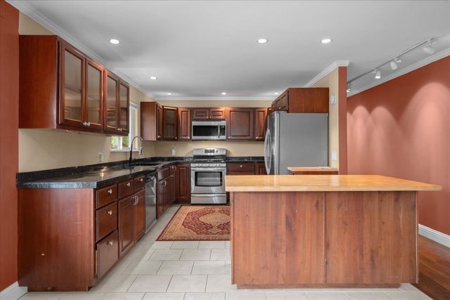 608 W Hazard Rd, Spokane, WA 99208